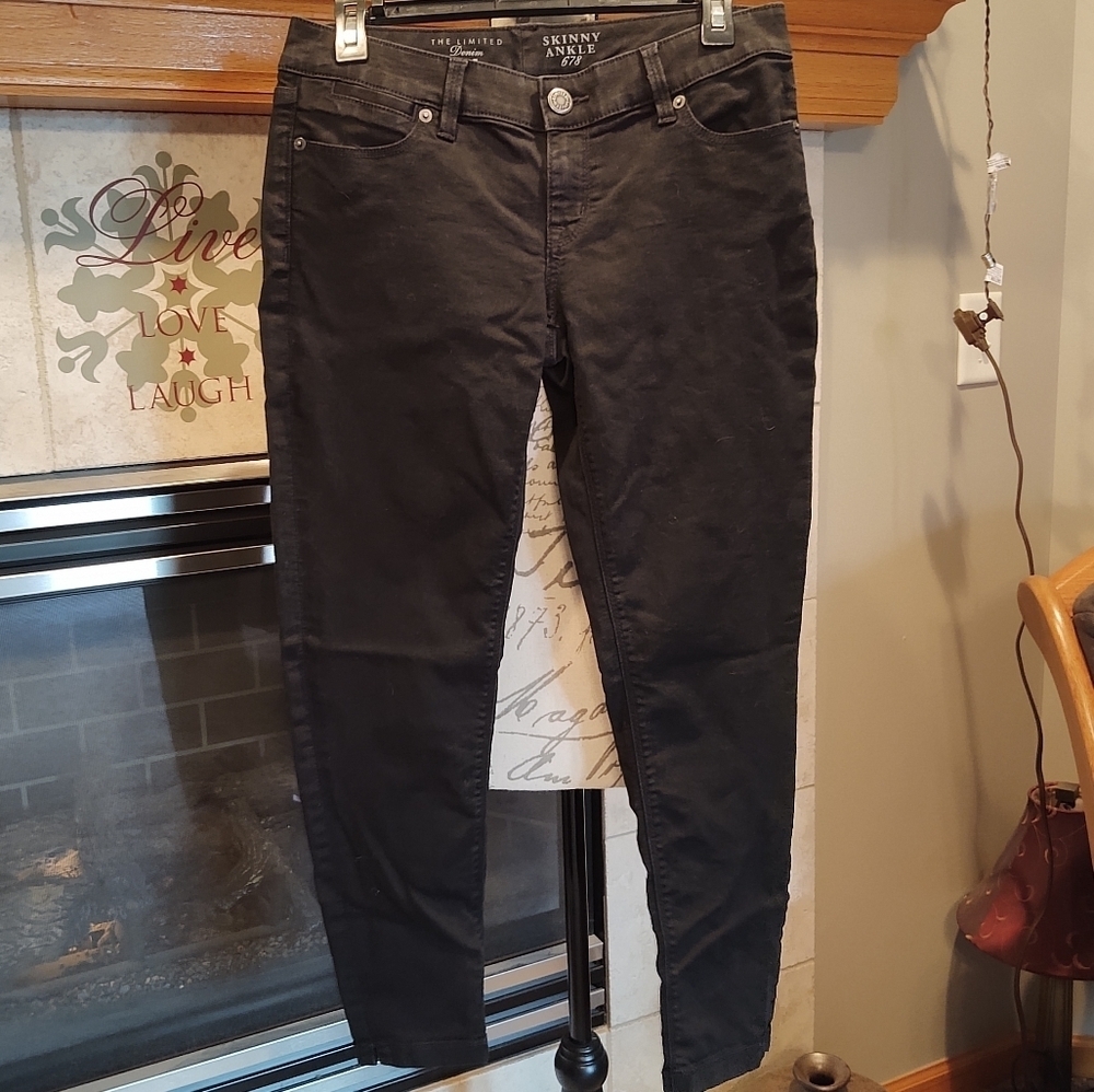 The Limited Skinny Ankle Black Denim Jeans!